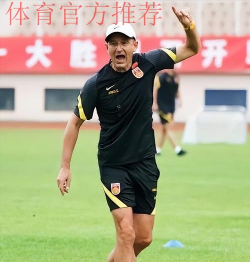 亚运队明日出征迪拜,扬科维奇强调体能和态度 亚运队明日出征迪拜,扬科维奇强调体能和态度